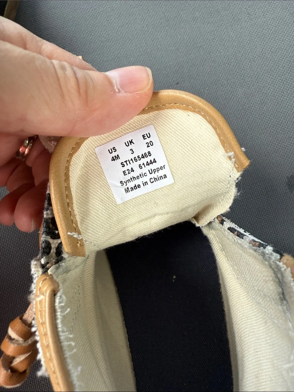 Sperry padded laces day